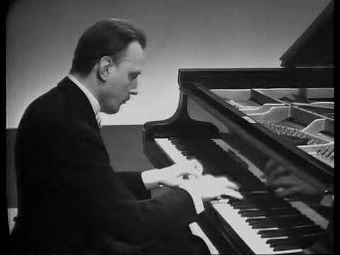 Arturo Benedetti Michelangeli plays Beethoven - Sonata Op.2 No.3 (1962)