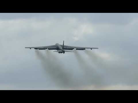 USAF Boeing B-52 H Stratofortress 60-0048/LA  Departing #RIAT 2019 (4K)