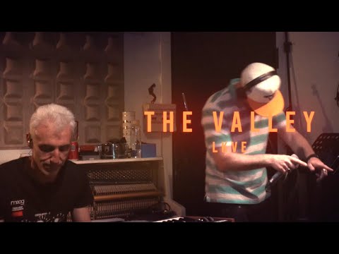Rel McCoy  &  ¡ONDA! -  The Valley live studio performance