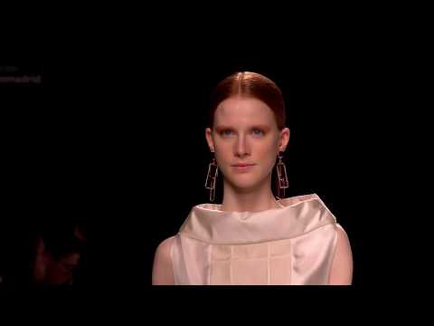 ANGEL SCHLESSER desfile MBFWM Colección Otoño Invierno 2018/19