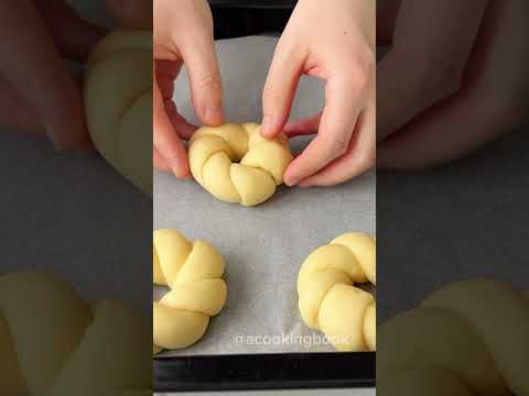 Bread Shaping by @ACOOKINGBOOK1