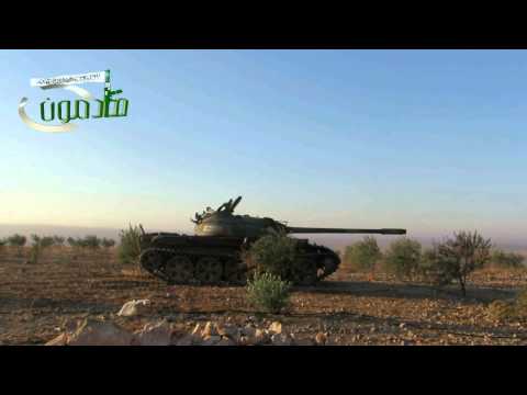 استهداف مقرات النظام بقذيفة دبابة من قبل هيئة حماية المدنيين في ريف حماة الشرقي ضمن معركة قادمون