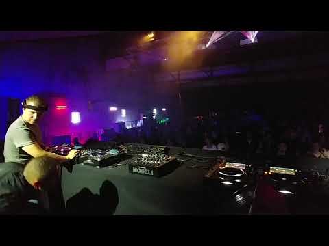 Steve Looney @ Pressure - Neumarkt im Hausruck (A) 25.10.2018