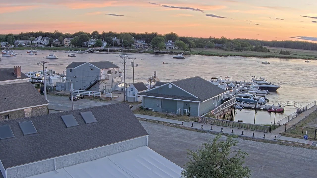 Live webcam view of Newburyport Riverfront Boating Cam