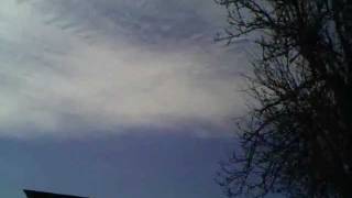 preview picture of video 'OUTRAGEOUS SKY DUE TO CHEMTRAIL SPRAYING.wmv'