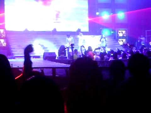 110604 2NE1 Live In Manila - Go Away