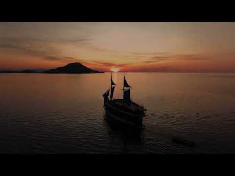 Mutiara Prasana Liveaboard – Luxury Phinisi Charter for Komodo & Beyond #komodonationalpark #komodo