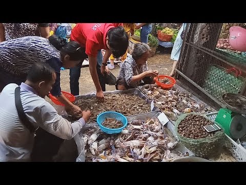 Seafood And Pork At Deum Thkouv Market - Amazing Food Tour In Phnom Penh Market
