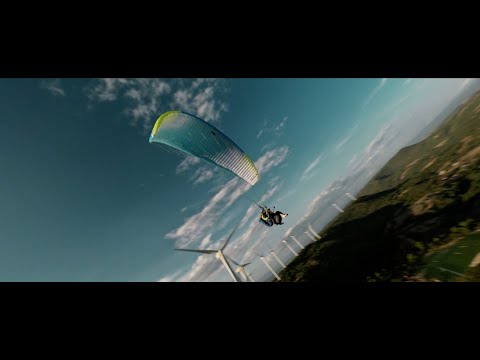 Nil Moliner - VUELA ALTO (Lyric Video Oficial)