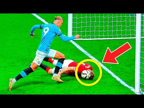 Footballers who RISKED EVERYTHING to PREVENT a goal!