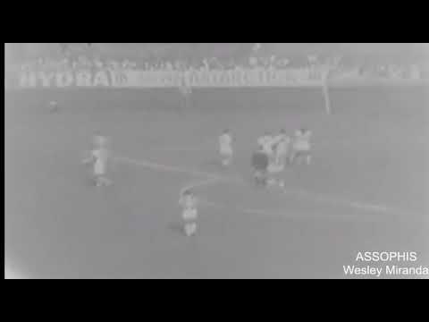 Pelé Edson (Santos) - 14/10/1964 - Comercial-SP 2x3 Santos - 1 gol