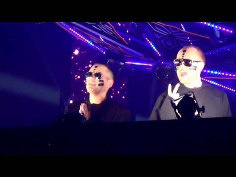 LIVE | Da Tweekaz ft. HALIENE - Bring Me To Life | Qlimax 2017