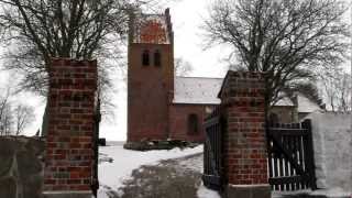 preview picture of video 'Snostrup Kirke - Gudstjeneste og Fastelavn'