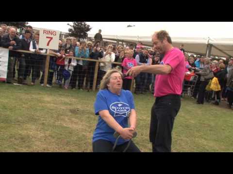 Amazing Couple Raise £1000s for Charity