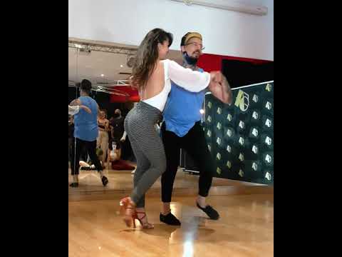 Adrián y Anita | Ivy Queen Ft Tito Rojas - Ella Me Hizo Deseo