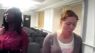 Download lagu WHITE LADY SINGS IN TWI-mempene by Willie and Mike mp3