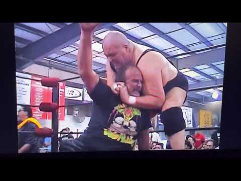 Jake “the Snake” Roberts w/ a mark vs King Kong Bundy w/ Mr. Big and 2 marks #indywrestling