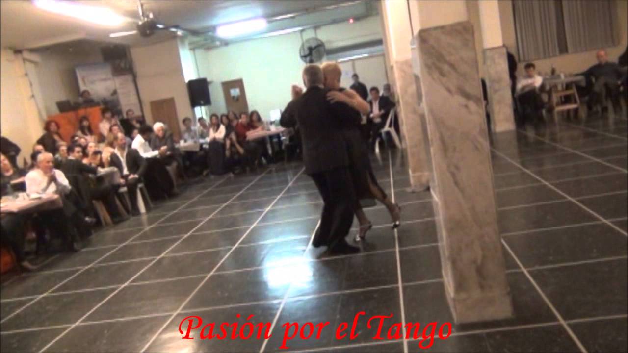 MARIA SILVIA MUCCI y ALFREDO JUAN ALONSO Bailando el vals MI NOVIA DE AYER en FLOREAL MILONGA