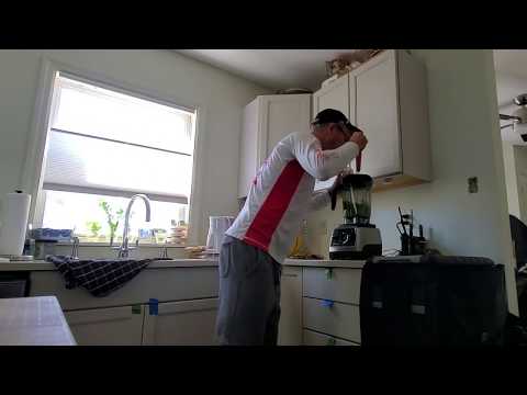 Marc makes a green smoothie