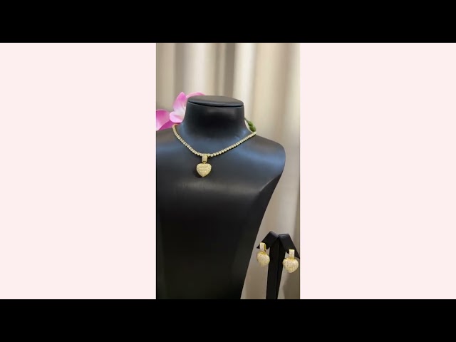 طقم زركون ذهبي دقة ألماس قلب لمعة رهيبة