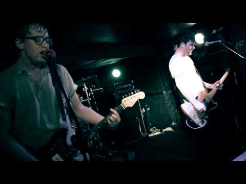 METZ - Neat Neat Neat (The Damned cover) - live at 007 Strahov, Prague