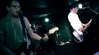 METZ - Neat Neat Neat (The Damned cover) - live at 007 Strahov, Prague
