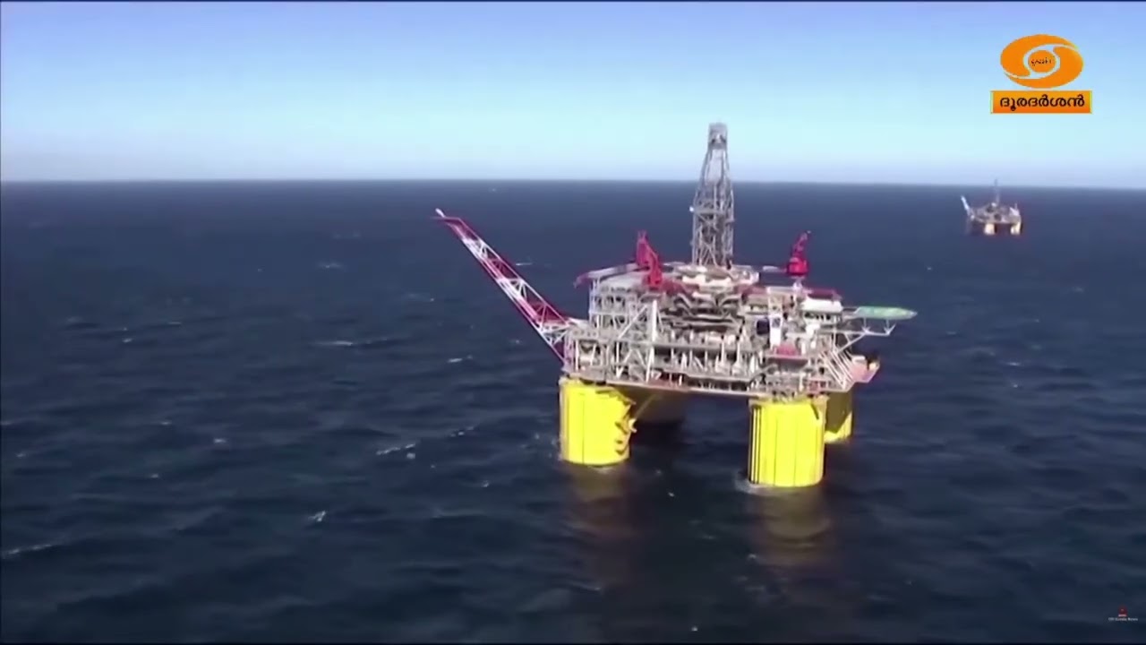 ഹോർമുസ് കടലിടുക്കിലൂടെയുള്ള ഇന്ധന നീക്കം തടസ്സപ്പ?