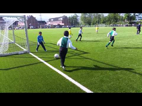 1e wedstrijd van het toernooi bij VV Spirit tegen Spirit F1 (Winnaar van het toernooi))