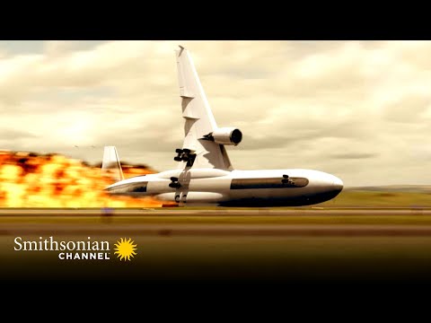 Fiery Crash of FedEx Flight 80 Baffles Investigators 🔥 Air Disasters | Smithsonian Channel