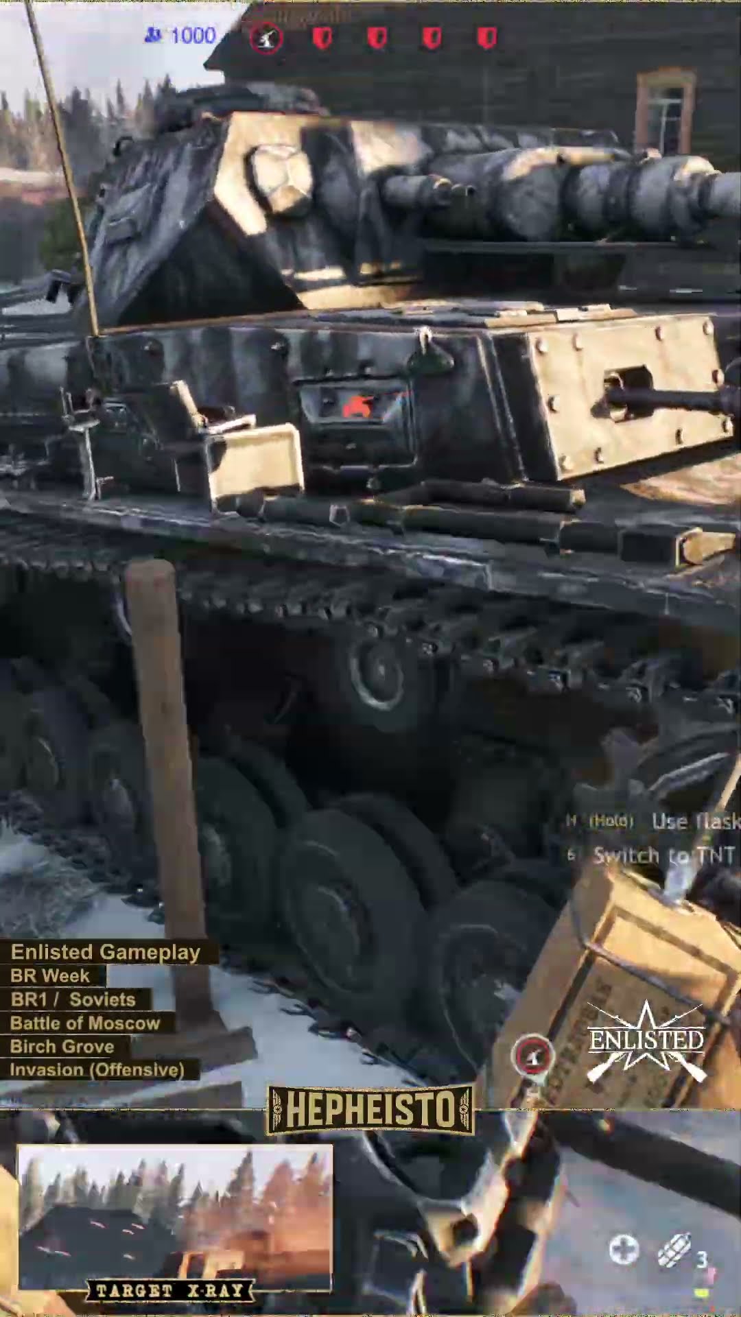 Rifleman eliminates Panzer IV E with TNT Charge