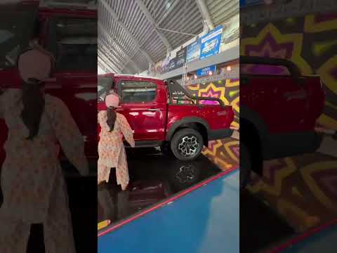 Jac T9 ہنٹر PakWheels New Wheels Expo لاہور میں Jac سٹال پر کھڑا ہے!