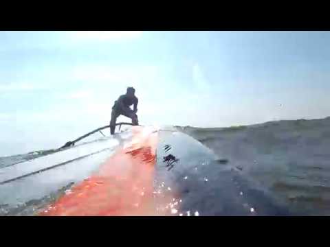FootlooseTraveller - Windsurfing on Holiday with tacking, jibe, water start goes wrong