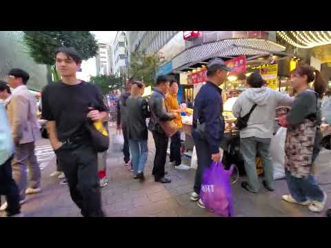 Seul, Coreia do Sul 🇰🇷 (setembro/outubro de 2023): segunda-feira movimentada na rua comercial Myeongdong 😀