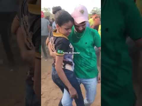 Eita piseiro grande viu!🕺🏻💥👏🏻 #forro_do_interior #dança #forró #piseiro