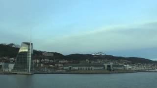 preview picture of video 'Hurtigruten - Anfahrt auf den Hafen von Molde'