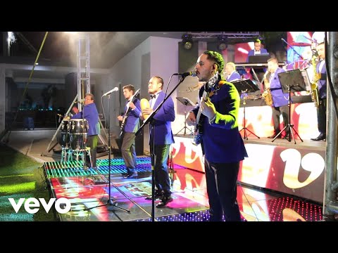 Los Internacionales Váskez De Rolando "El Tiburón" - Qué Será (En Vivo)