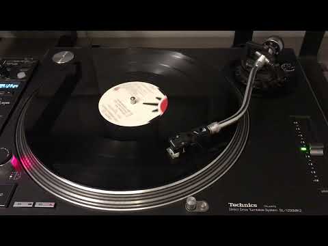 Hott 22 Featuring Bonnie Bailey – No Promises (Original Mix)