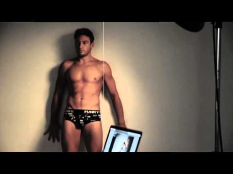 Matthew Mitcham poseert in slips Funky Trunks (+ video) | Lacquemant