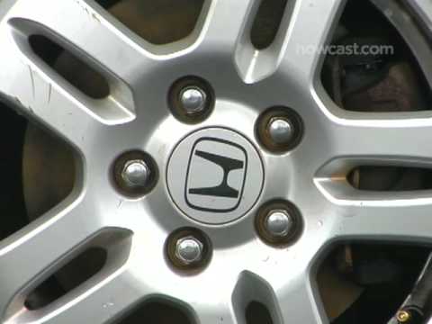 パンクしたタイヤの交換方法 (How to Change a Flat Tire)