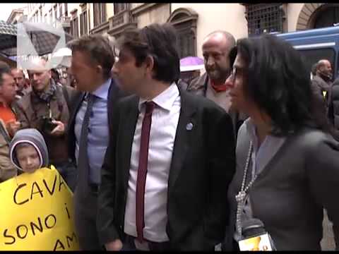 Incontro Donzelli-lavoratori del marmo - video