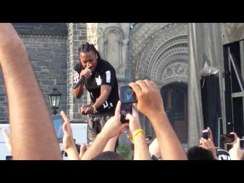 Lupe Fiasco - Superstar LIVE (University of Toronto Frosh 2013 Concert)