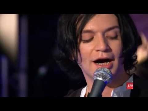 Placebo - SFR Acoustic, Paris, France (28 October 2009)