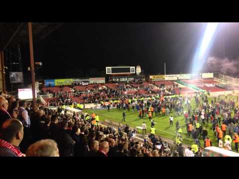 Swindon v Sheffield United final scenes 2015