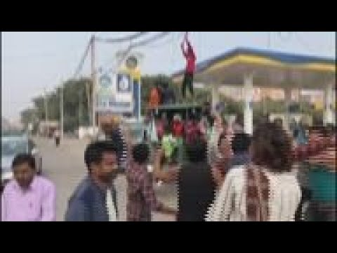 Analysis as India farmers celebrate U-turn on laws