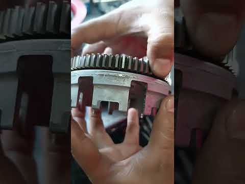 Este desgaste en la Prensa de CLUTCH genera demasiado ruido en el Motor 😳☣️