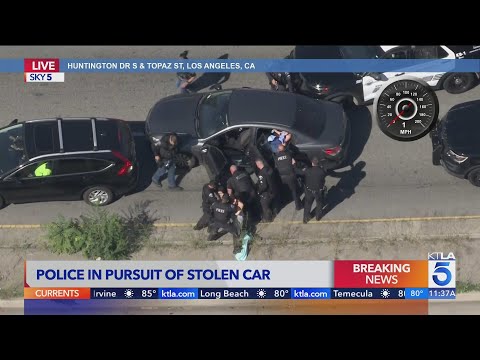 Authorities chase, detain driver of suspected stolen vehicle in Los Angeles