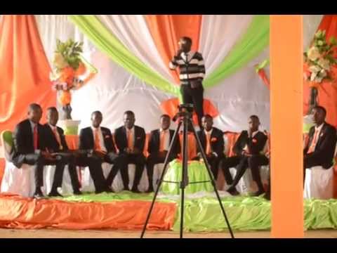 Jelson Matias- Só Porque Me Amou , Ao Vivo na IASD Central do Bailundo ( Rodrigo Mozart)