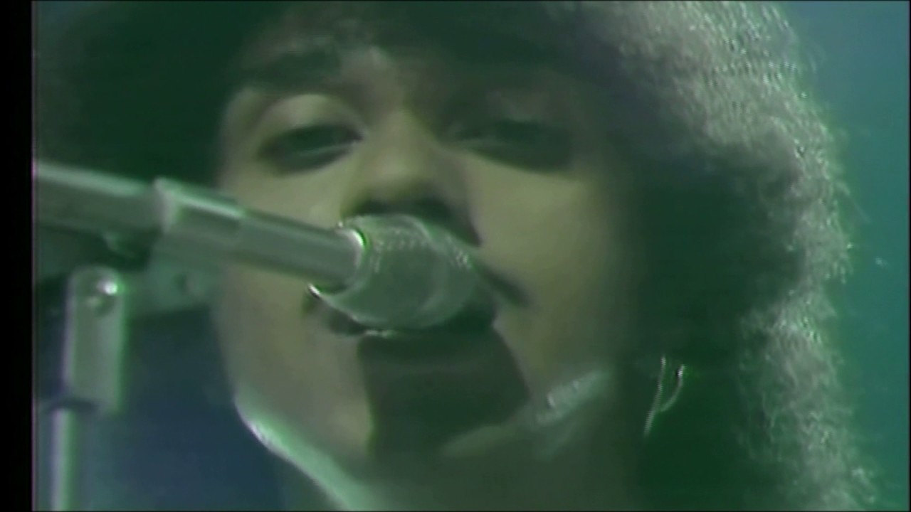 Thin Lizzy A Night On The Town (1976 HQ Audio) - YouTube