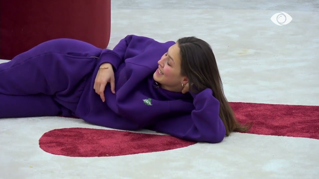 “Të venë 7 nga Ilnisa…”/ Rike-Françeskës: Loja jote është që të shajnë dhe shkon e u lëpihesh