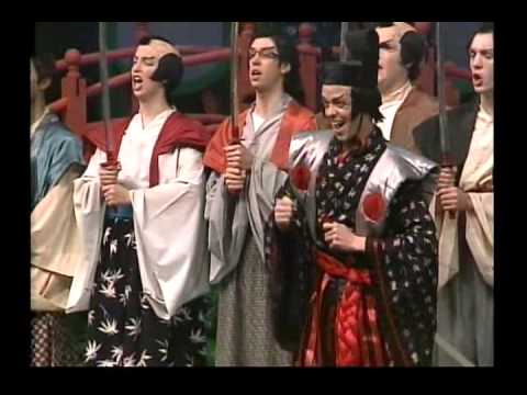 The Mikado - Behold The Lord High Executioner (Koko)
